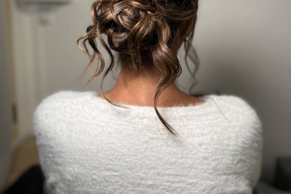 Chignon effet décoiffé