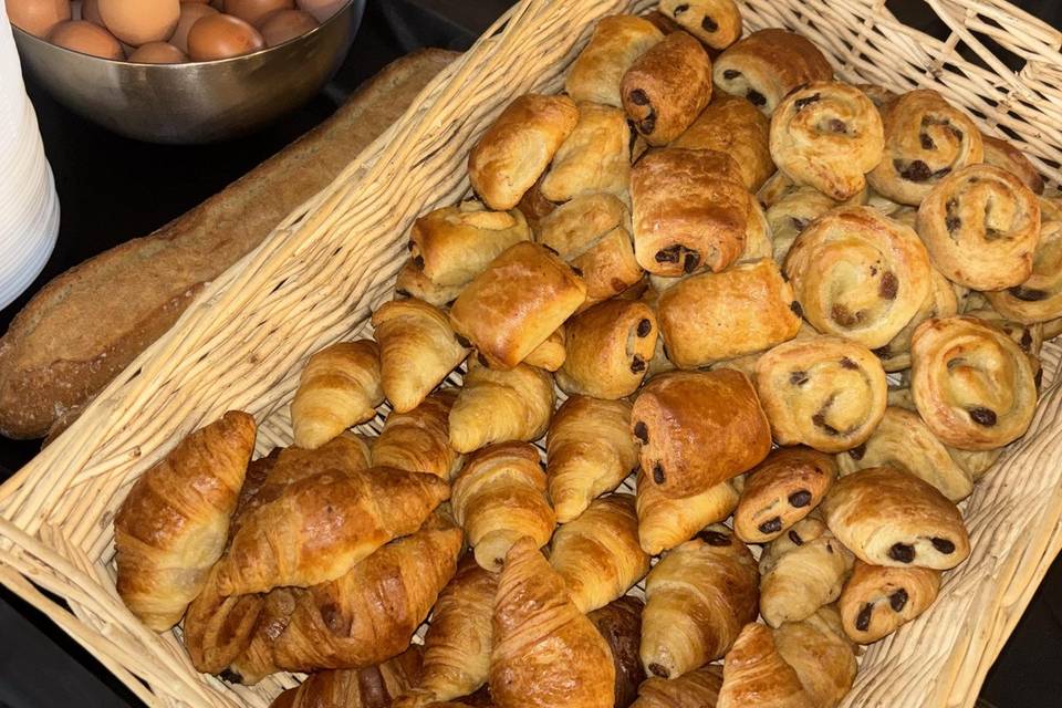 Mini viennoiseries brunch