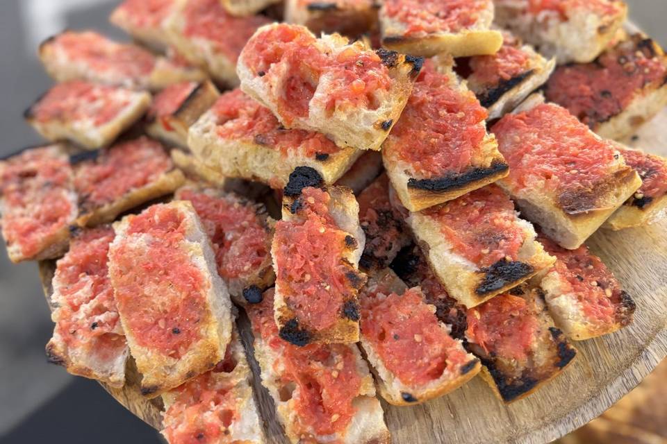 Pan con tomate