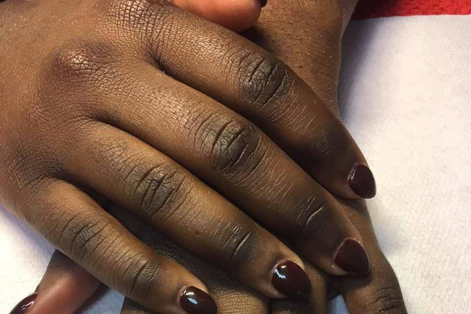 Studio Nails