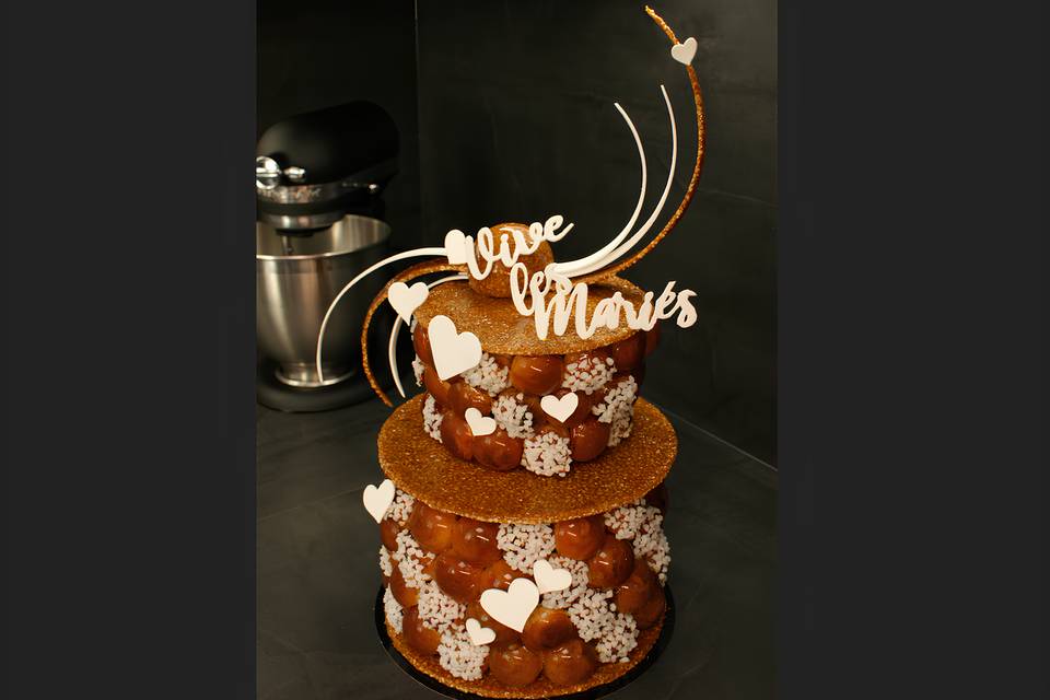Croquembouche