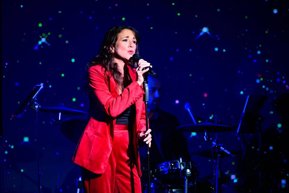 La femme en rouge