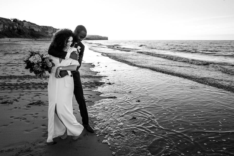 Séance de couple sur la plage