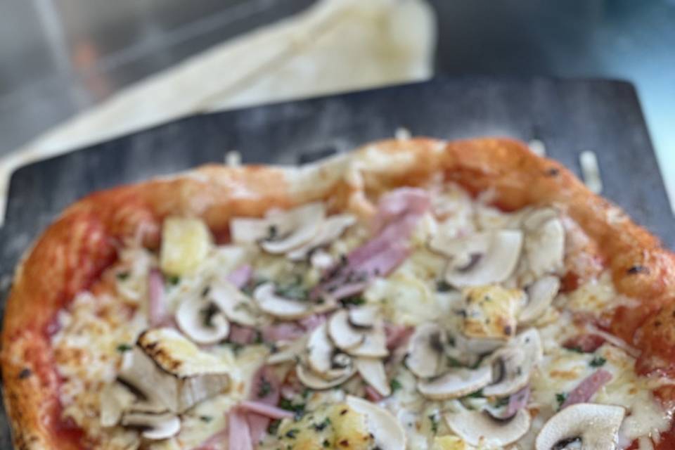 Pizza regina