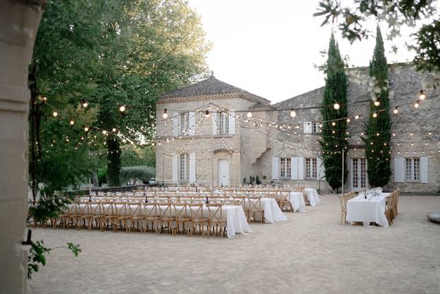 Dîner cour