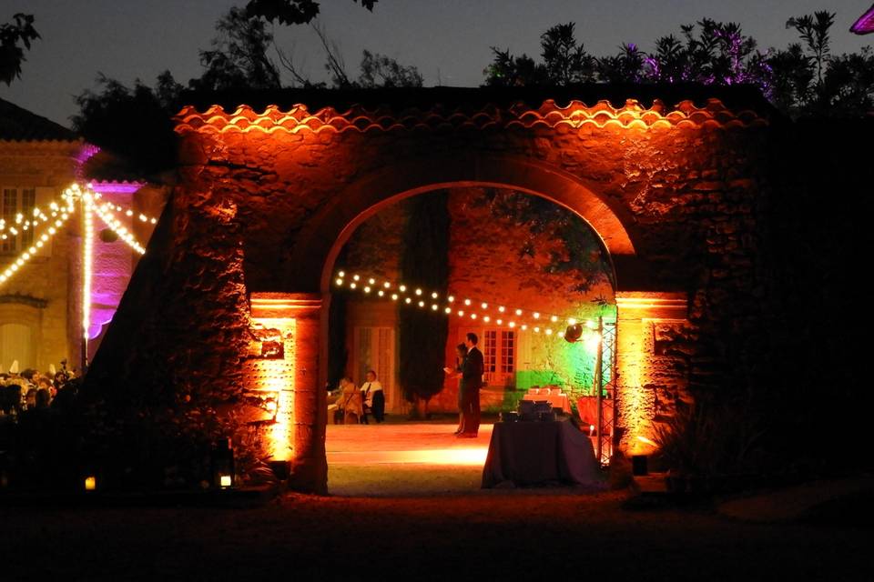 Dîner dans la cour