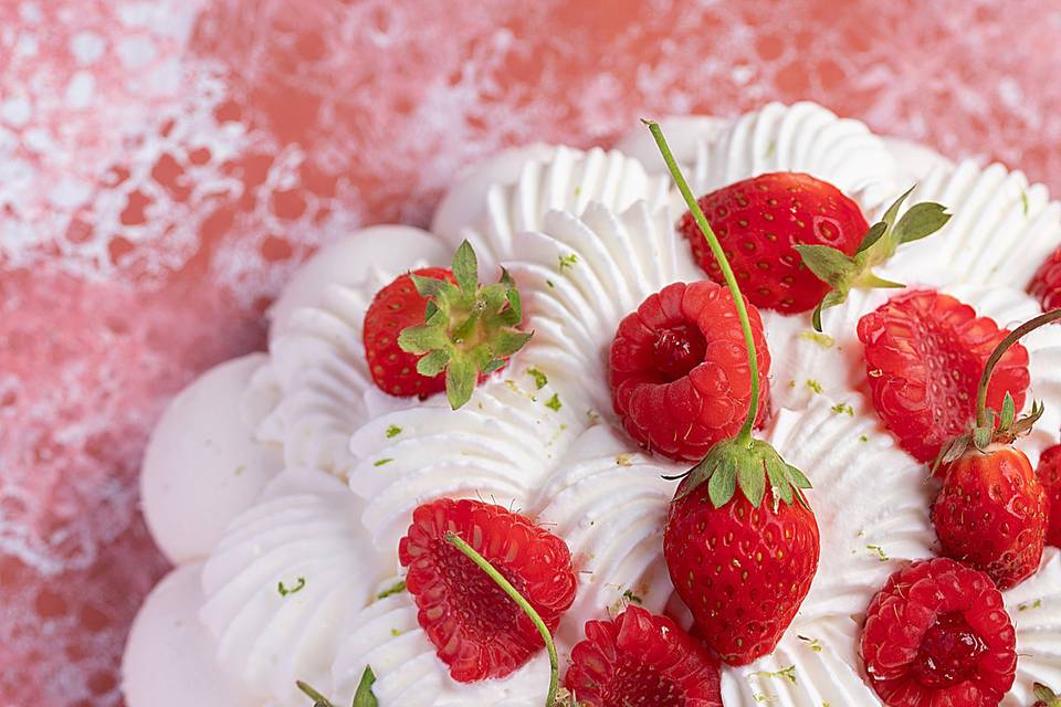 Pavlova fraise framboise