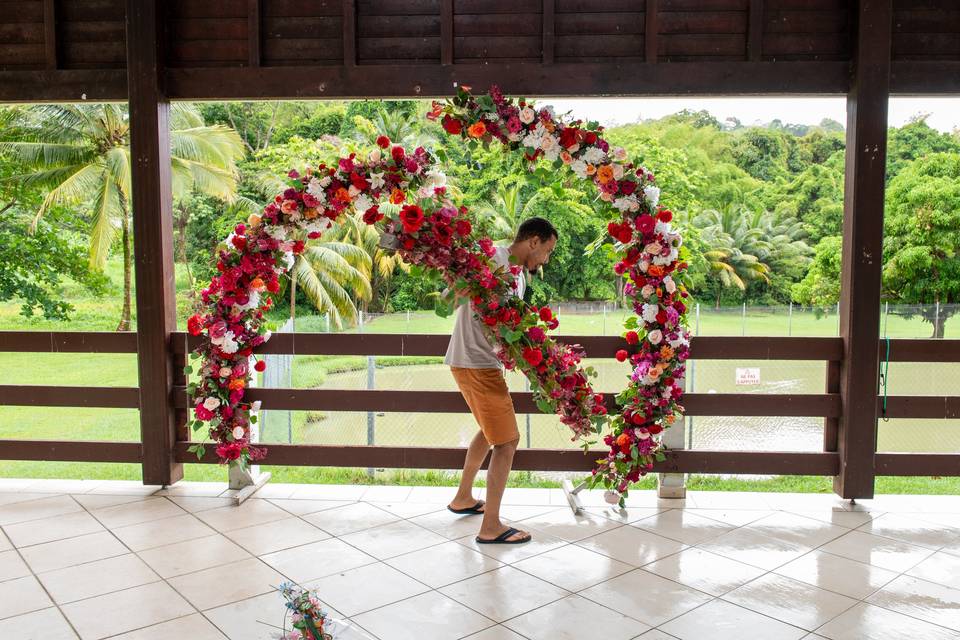 Arche de fleurs de mariage