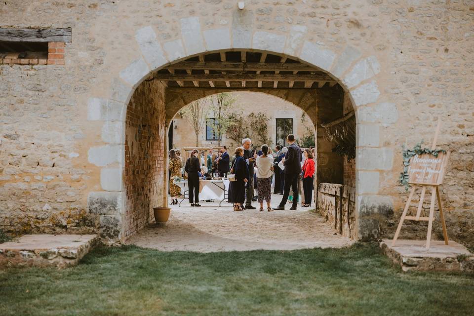 Arrivée dans la cour