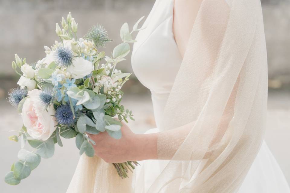 Détail de la mariée et bouquet