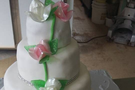 Wedding cake blanc et argent