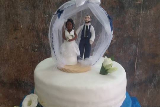 Wedding cake blanc et bleu