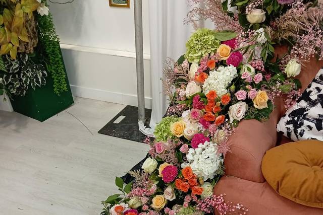 Chute de fleurs coloré