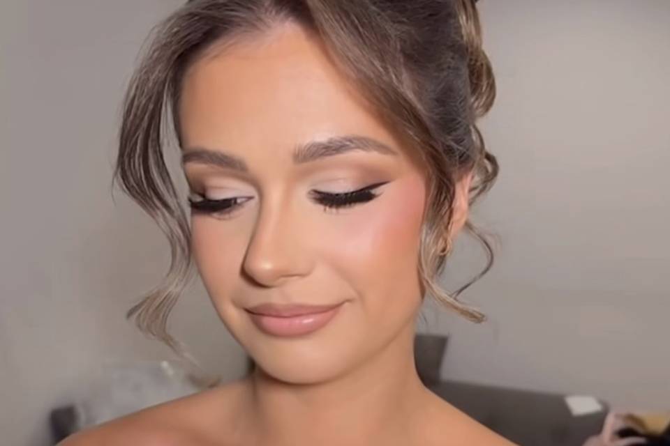 Maquillage et coiffure mariée
