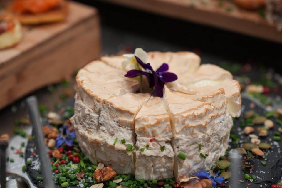 Camembert fumé aux cepes