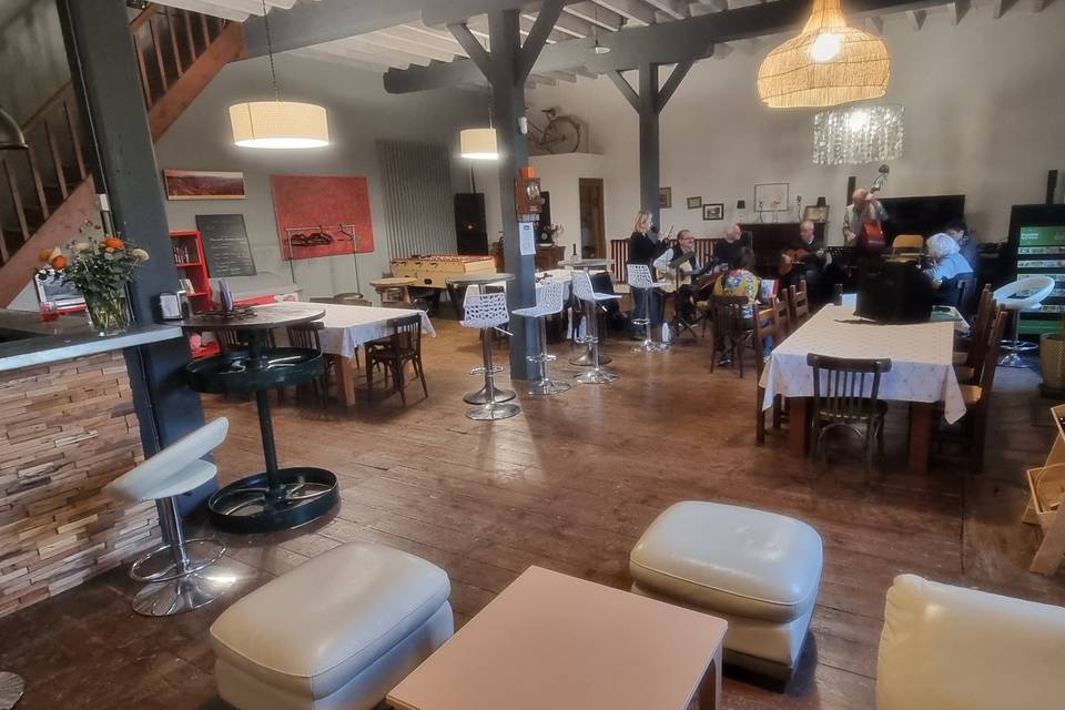 Salle bar / restaurant