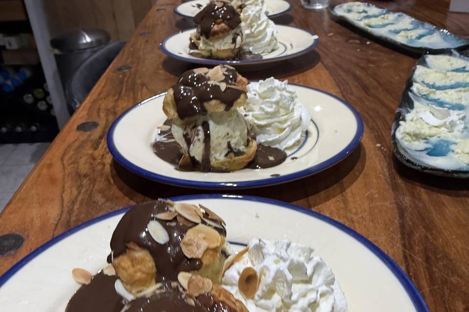 Profiteroles