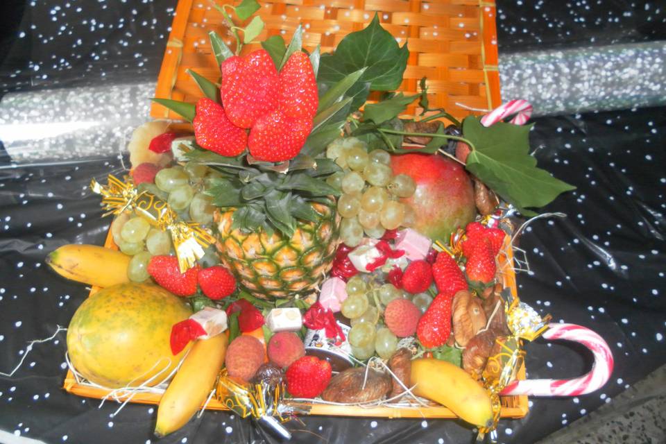 Composition de fruits festive