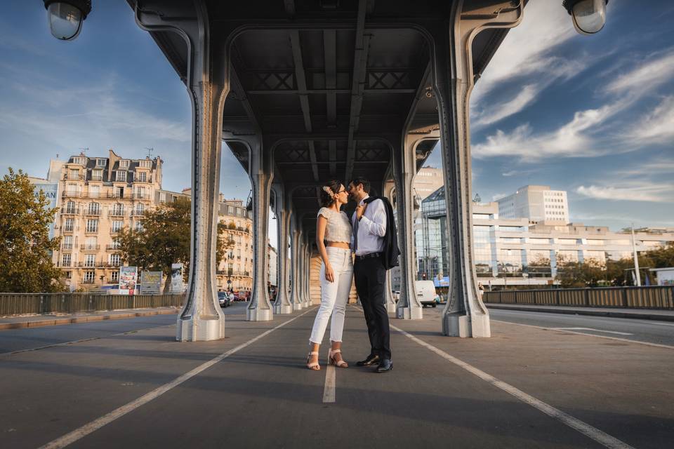 Sous le pont de Bir Hakeim