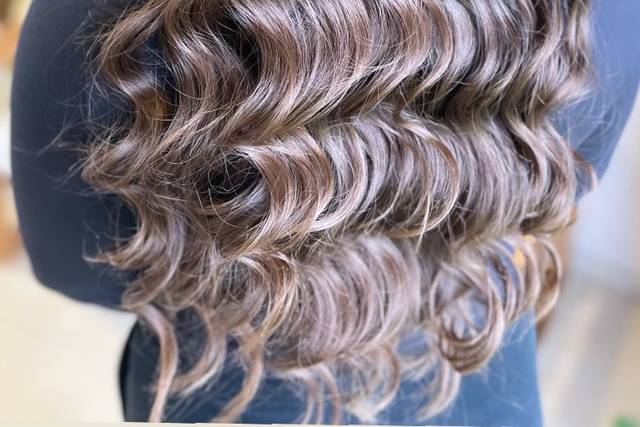 Hollywood waves