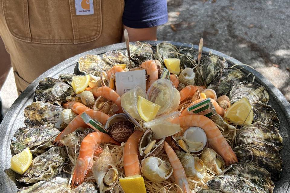 Des huîtres et de belles crevettes