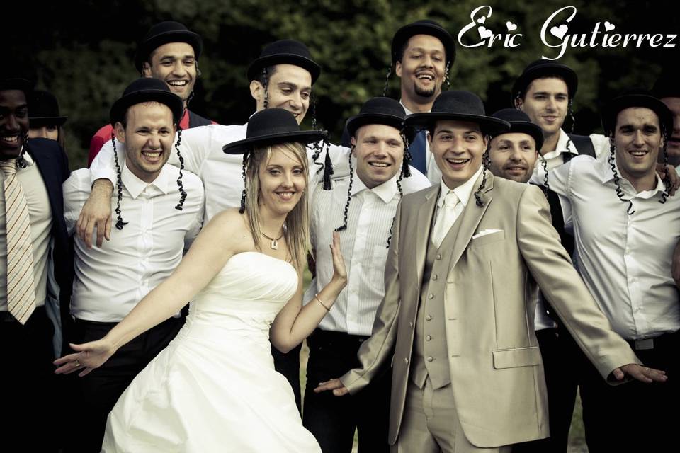 Photo de Couple avec leurs invités