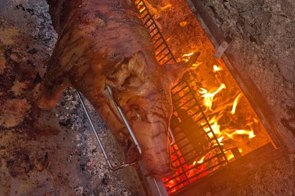 Cochon à la broche