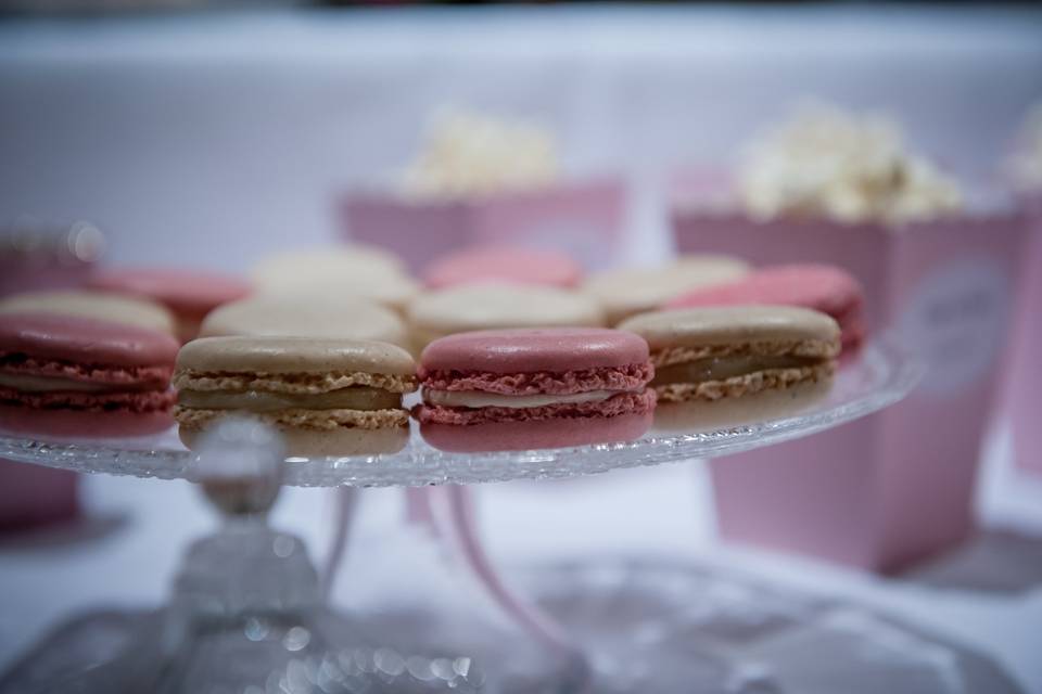 Candy bar macarons