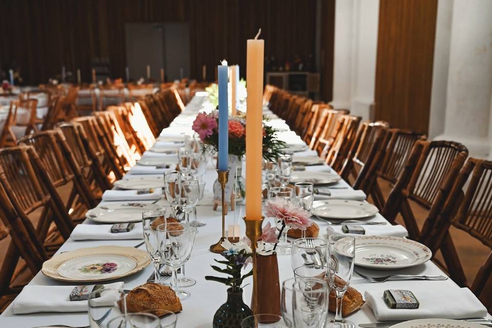 Une Jolie Table