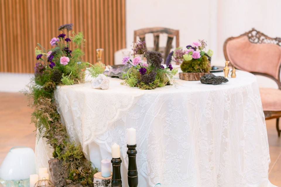 Une Jolie Table