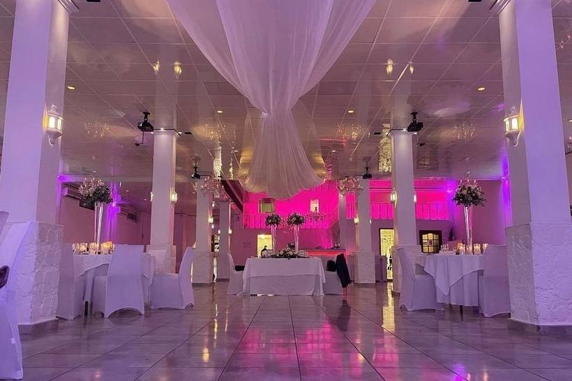 Lieu De Luxe Pour Une Incroyable Fête De Mariage