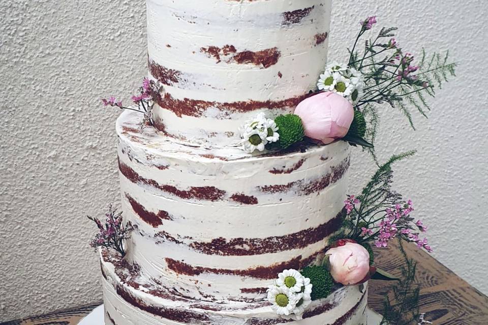 Nude Cake fleurs fraîches