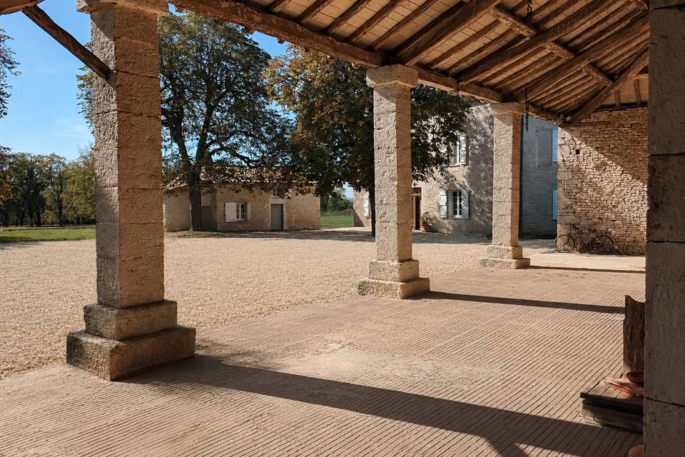 Terrasse couverte salle