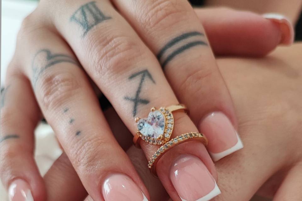 French ongle court