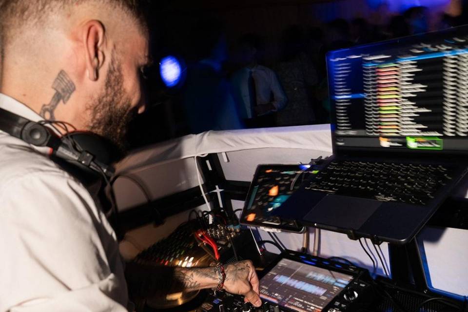Dylan DJ