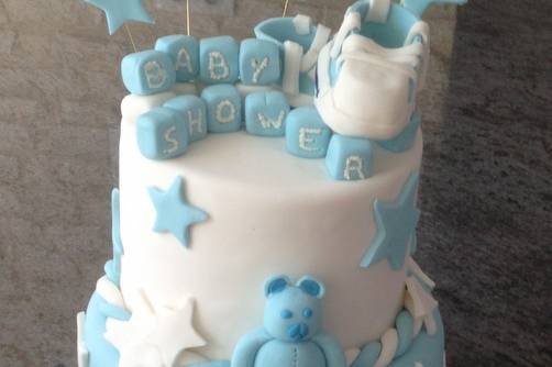 Baby shower cake