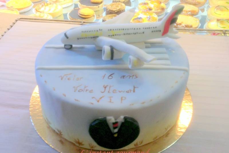 Emirates  Cake