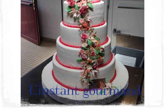 Wedding cake glamour