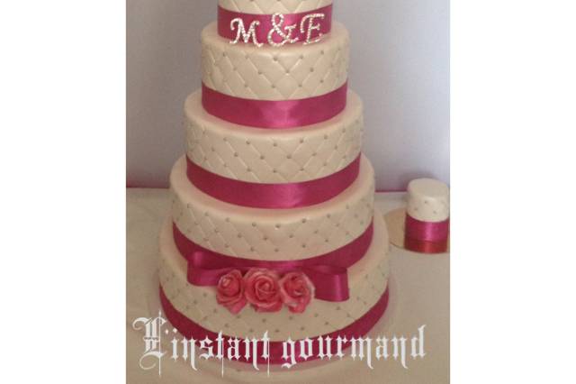 Wedding cake glamour