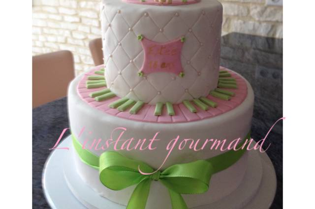 Wedding quilling cake
