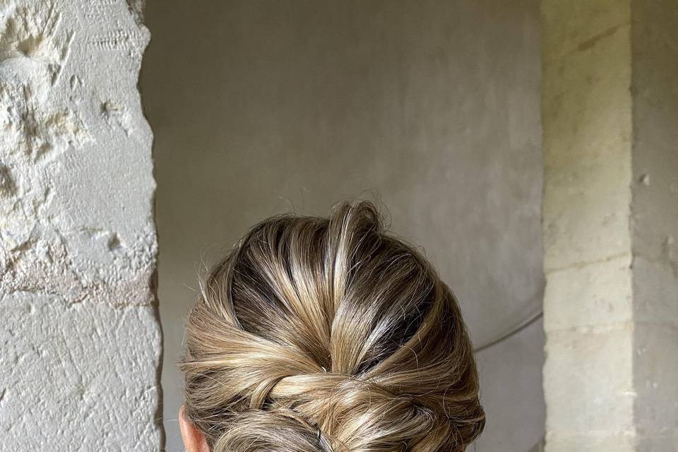 Chignon bas romantique