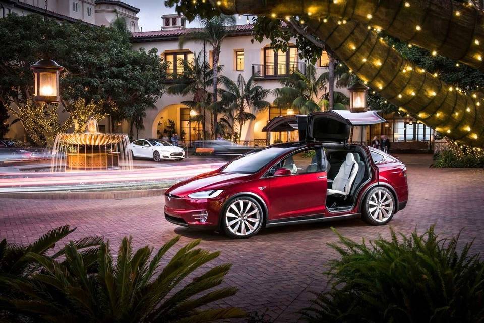 Tesla X intérieur blanc