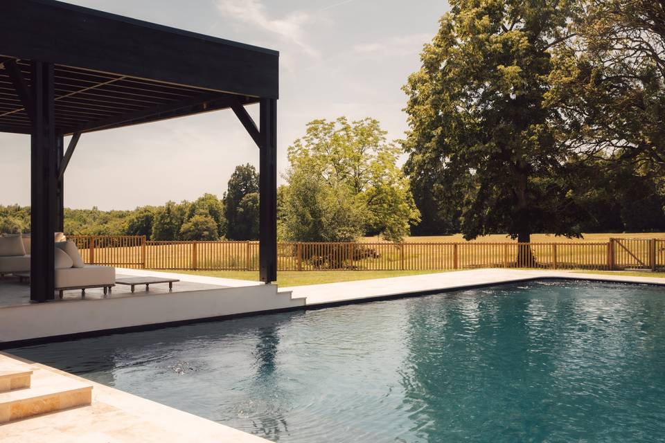 Piscine et pool house