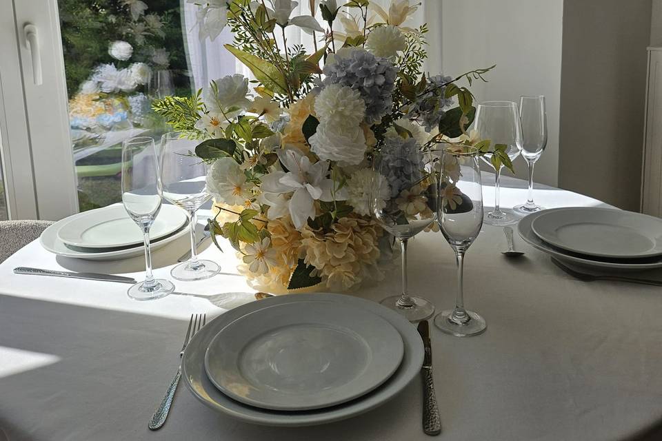 Jolie Table