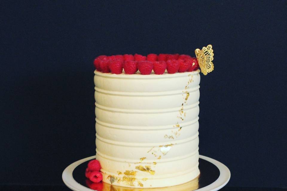 Raspberries layer cake