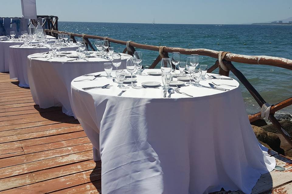 Jolie Table