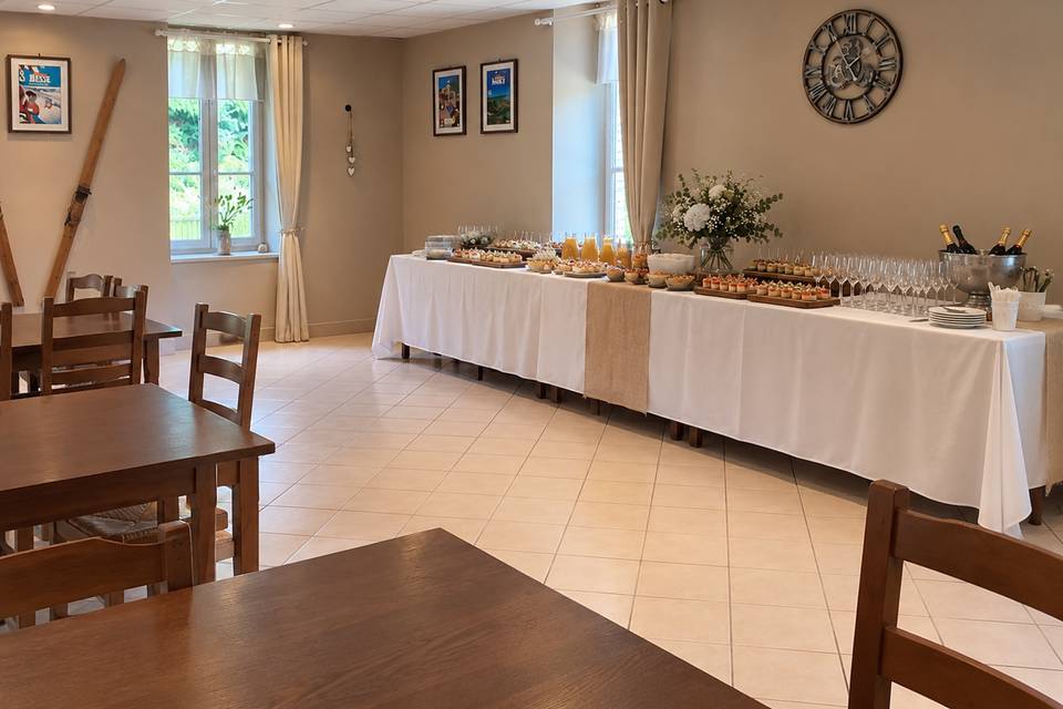 Salle table buffet