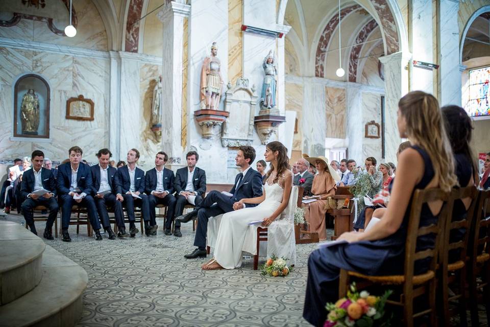 Enfants à l'église