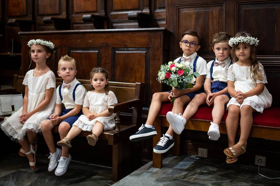 Enfants à l'église