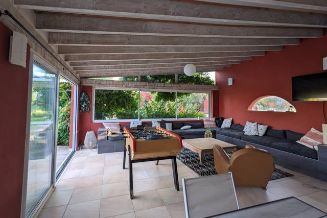 Pool house